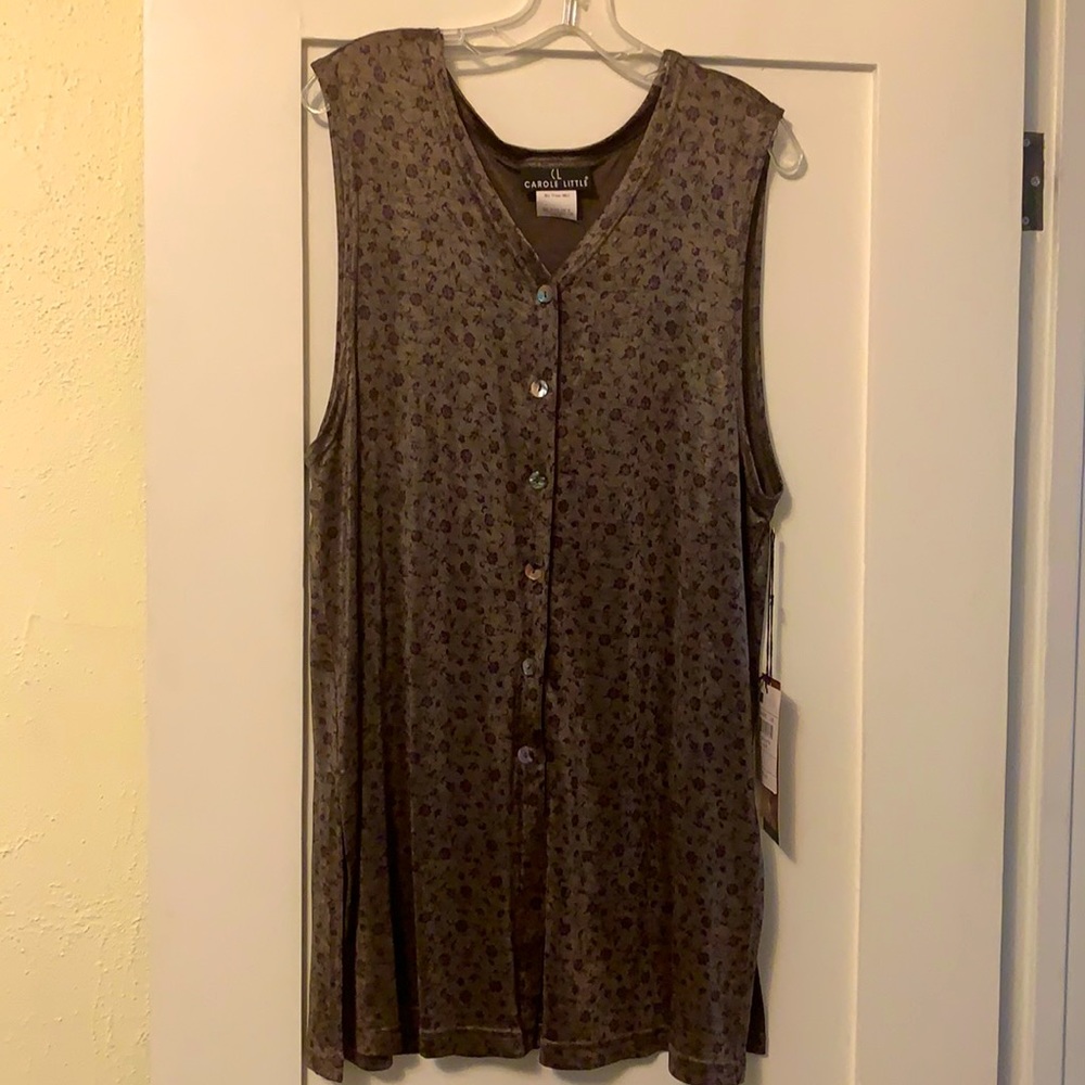 New with tags. Carole Little long vest. Size M.